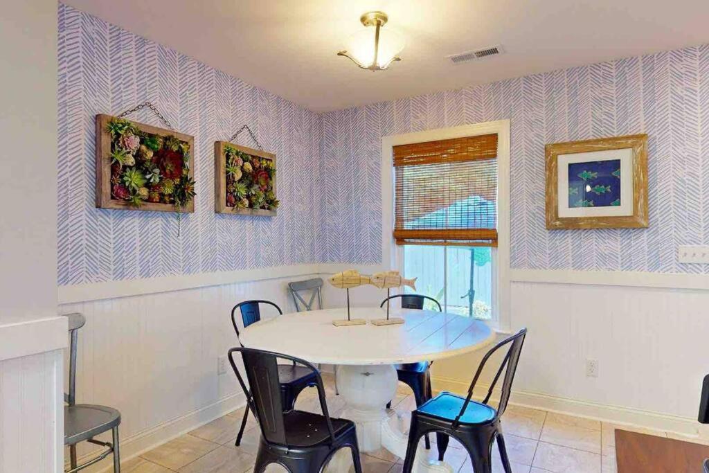 The Blue Door Bungalow Wilmington Exteriör bild