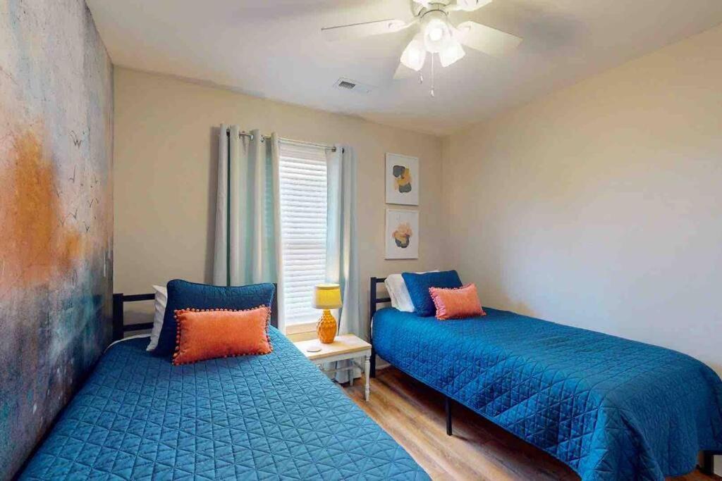 The Blue Door Bungalow Wilmington Exteriör bild